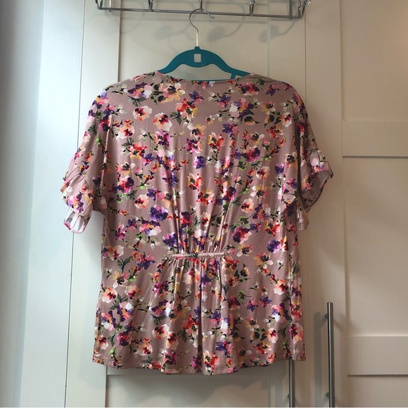 NWT! Dolan Floral Short Sleeve Button Blouse Size Small - Picture 2 of 9